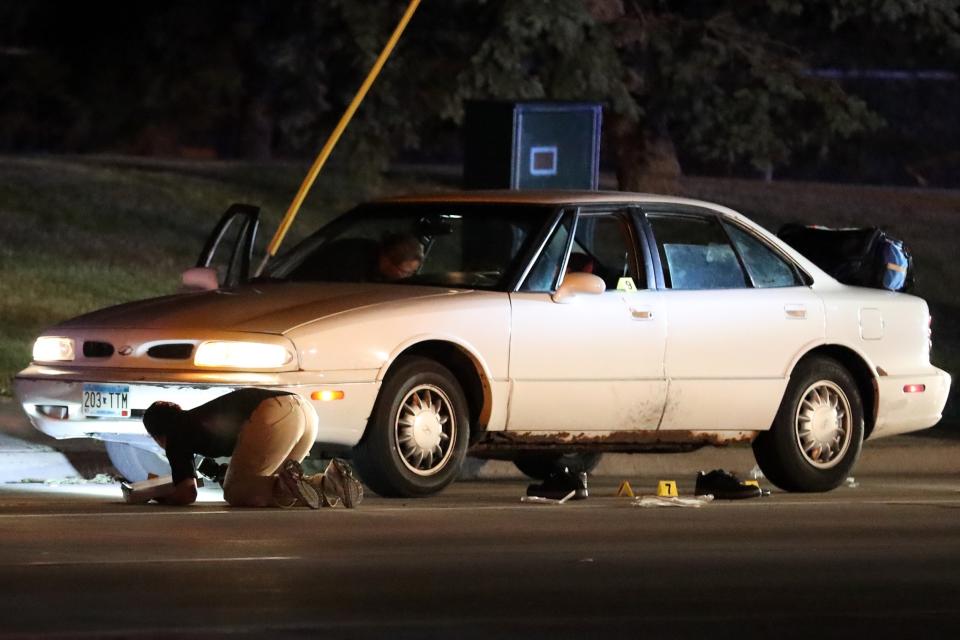 Police fatally shoot Philando Castile in Falcon Heights, Minn.