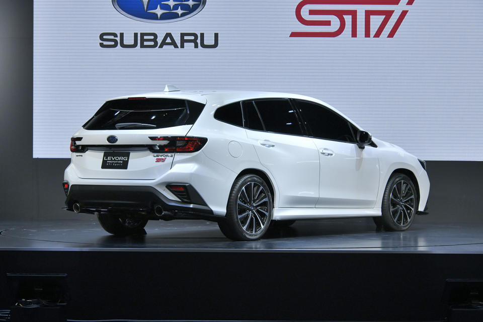 LEVORG_PROTOTYPE_STI_Sport_08s.JPG