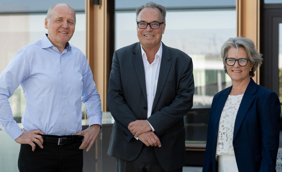 Telenor's current CEO, Sigve Brekke, Chair of the Board, Jens Petter Olsen, and Telenor's new CEO, Benedicte Schilbred Fasmer