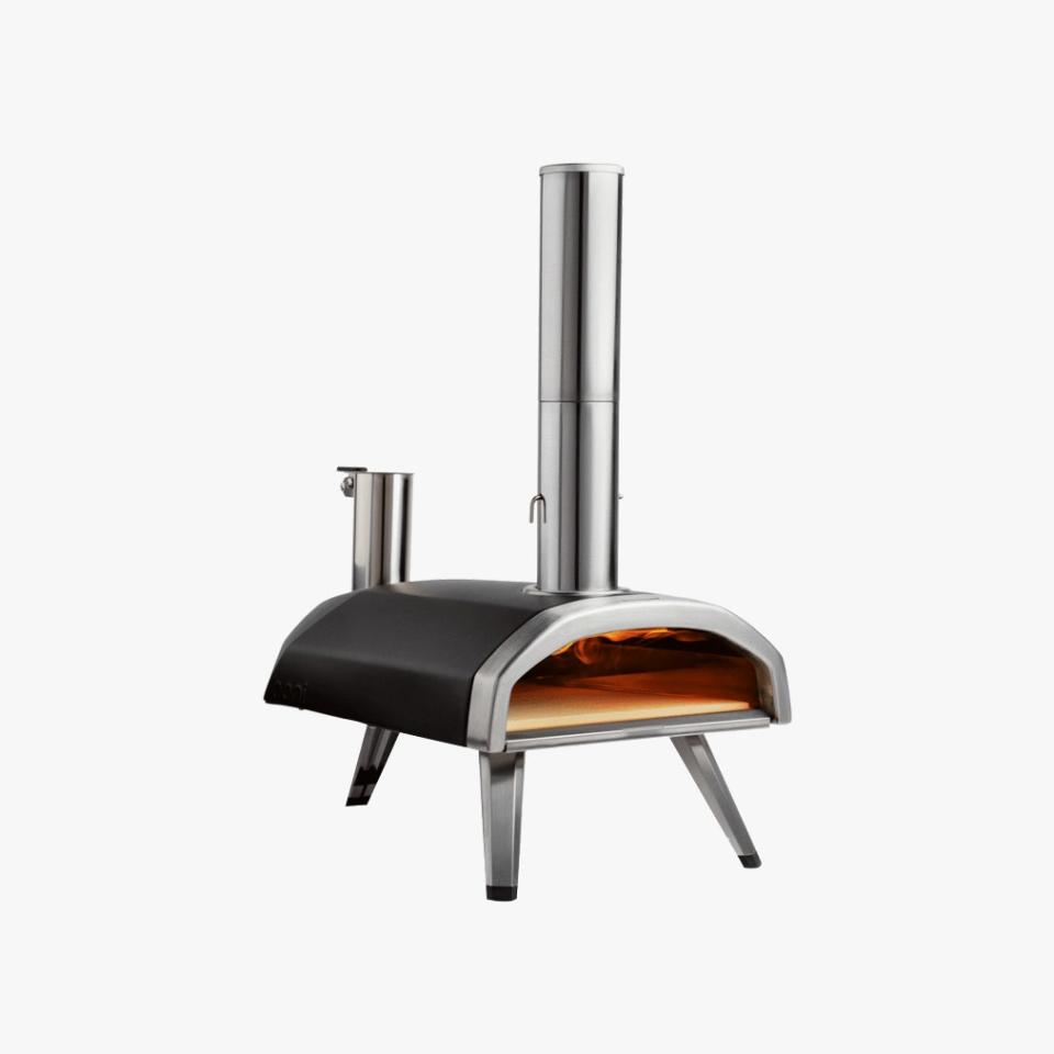 Ooni Fyra portable pizza oven