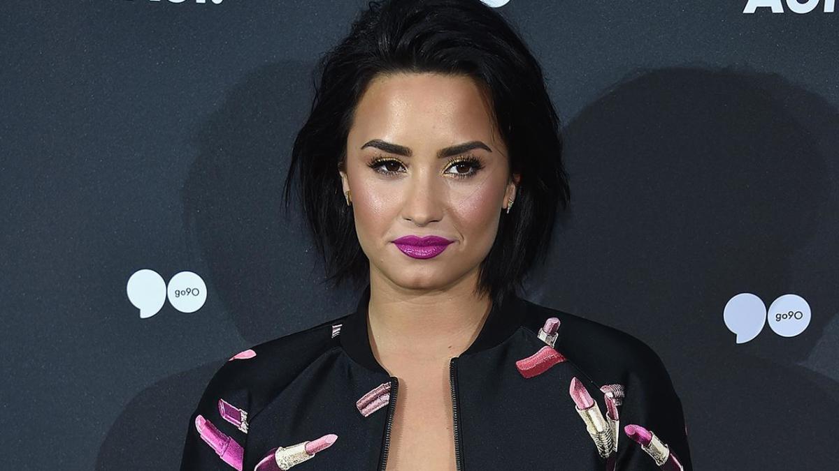 Demi Lovato Goes Off on Twitter: 'I'm Tired of Sharing My Story With ...