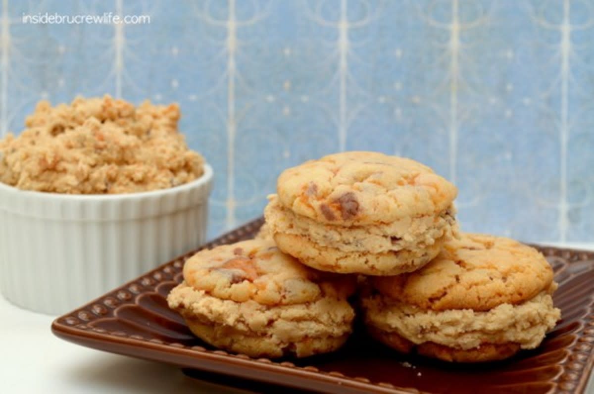 <p>Inside Bru Crew Life</p><p><strong>Get the recipe: <a href="https://insidebrucrewlife.com/butterfinger-whoopie-pies/" rel="nofollow noopener" target="_blank" data-ylk="slk:Butterfinger Whoopie Pies;elm:context_link;itc:0;sec:content-canvas" class="link rapid-noclick-resp">Butterfinger Whoopie Pies</a></strong></p>