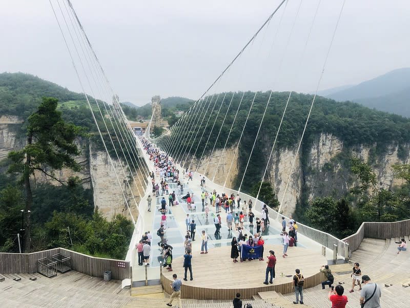 張家界大峽谷玻璃橋「雲天渡」