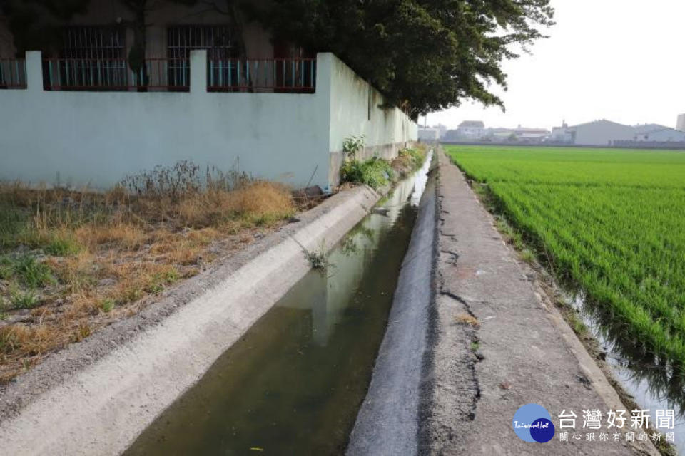 斗南鎮田頭農地重劃區田頭埤小給3-5水路老舊破損，影響農田灌溉及排水/雲林縣府提供