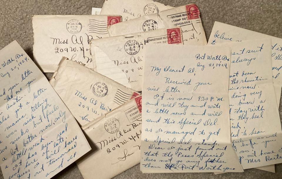 Handwritten love letters from 1920