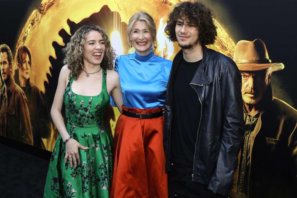 HOLLYWOOD, CALIFORNIA - JUNE 06: (L-R) Jaya Harper, Laura Dern, and Ellery Harper attend the Los Angeles premiere of Universal Pictures' "Jurassic World Dominion" on June 06, 2022 in Hollywood, California. (Photo by Kevin Winter/Getty Images)