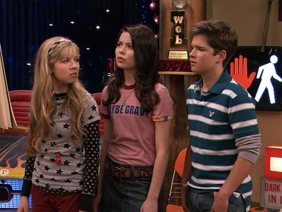 Jennette McCurdy, Miranda Cosgrove, and Nathan Kress in "iCarly."