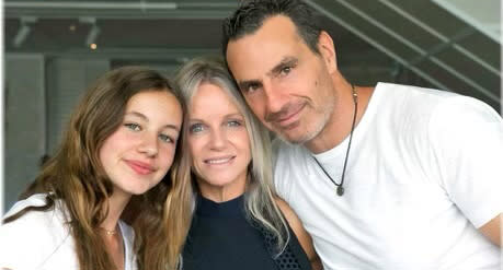 Peter with his wife Leeanne and daughter Siena. 