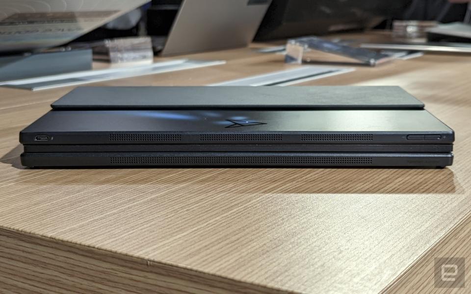 Asus Zenbook 17 Fold OLED