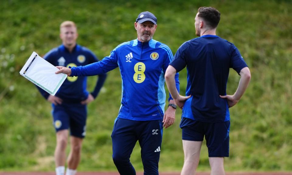 <span>Scotland manager Steve Clarke talks to Andrew Robertson during a training session at Stadion am Gröben in Garmisch-Partenkirchen.</span><span>Photograph: Andrew Milligan/PA</span>