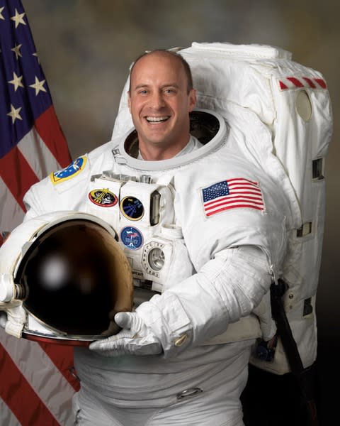 NASA前太空人加勒特賴斯曼擔任《太空使命》顧問。（圖／Apple TV+） 