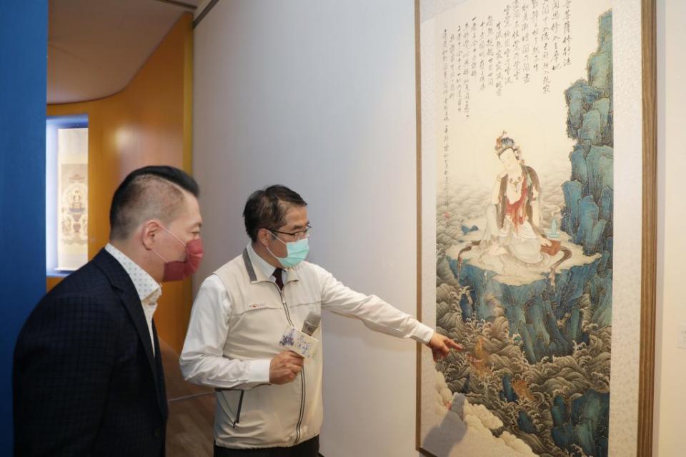 夏荊山經典書畫藝術，首次於南美館展出，市長黃偉哲前往參觀。（記者林雪娟攝）