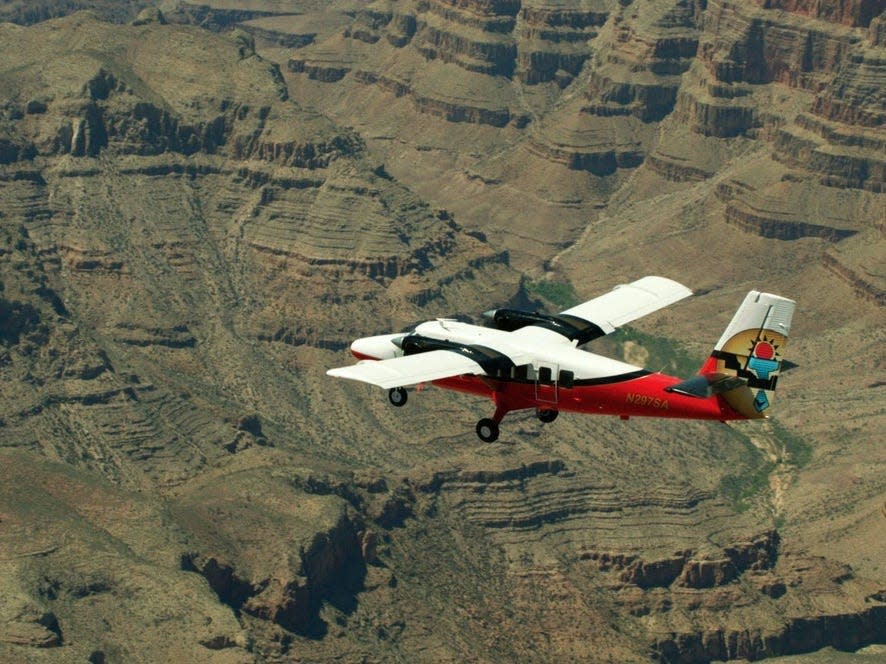 Grand Canyon Scenic Airlines tour operator.