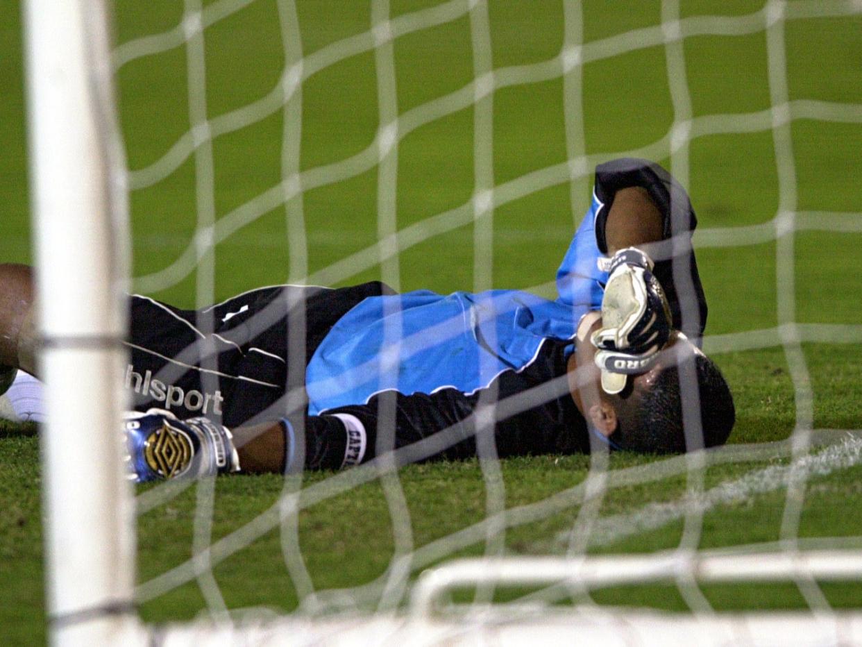 American Samoa goalkeeper Nicky Salapu, pictured here in the 2001 fixture, was still captain in 2019 (Getty Images)