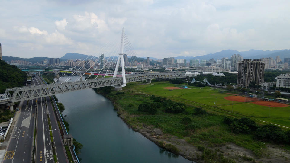 安坑輕軌安心橋。   圖：新北市捷運局提供