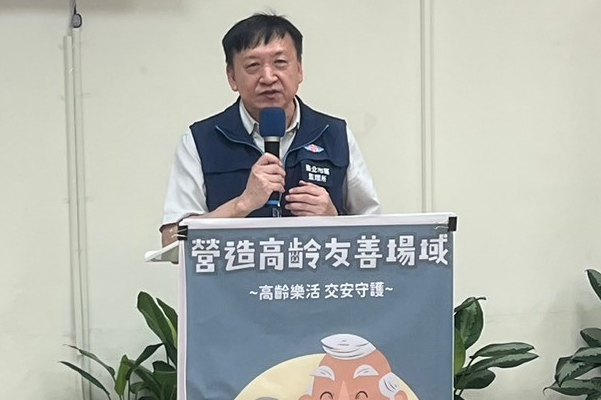 臺北市區監理所江澍人所長表示，針對高齡者開設課程和講座，增進長者的交通安全觀念