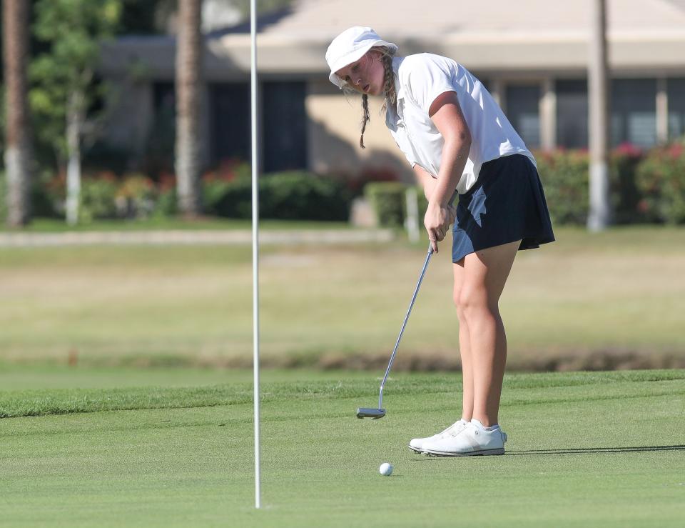 Joanna Crist of La Quinta putts on the 10th hole of the Palmer Course at Mission Hills Country Club during the Desert Empire League girls golf finals in Rancho Mirage, Calif., Oct. 17, 2023.