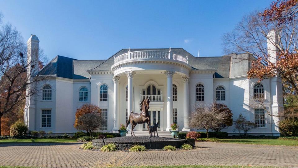 Steven E. Chancellor is selling his 45-acre luxury estate at 7700 Henze Road for a cool $8.5 million. The estate has hosted high-dollar fundraising events attracting the biggest names in American politics, entertainment and the U.S. Armed Forces.