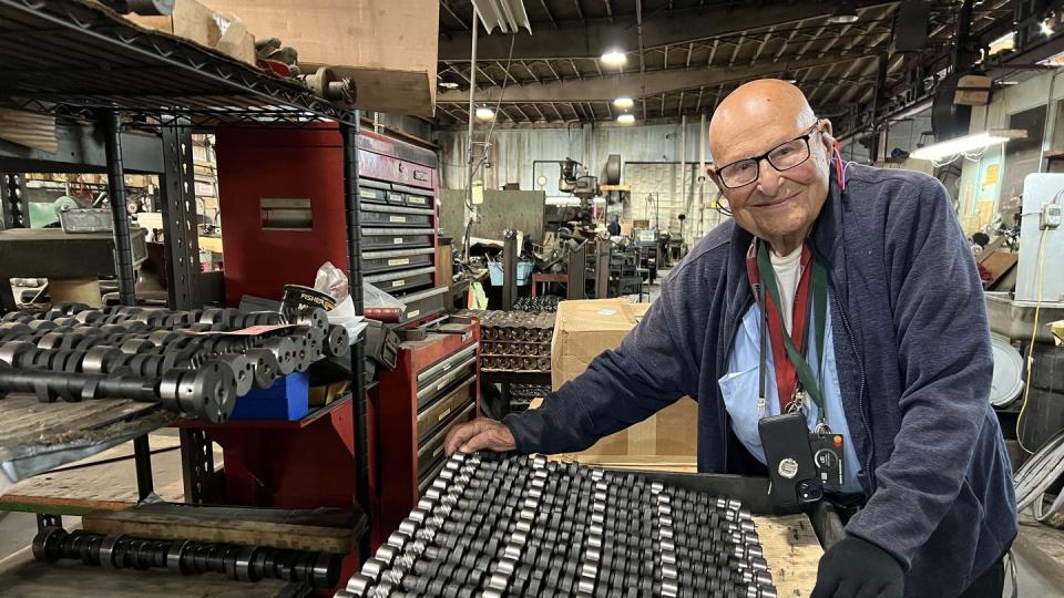 ed iskenderian with camshafts