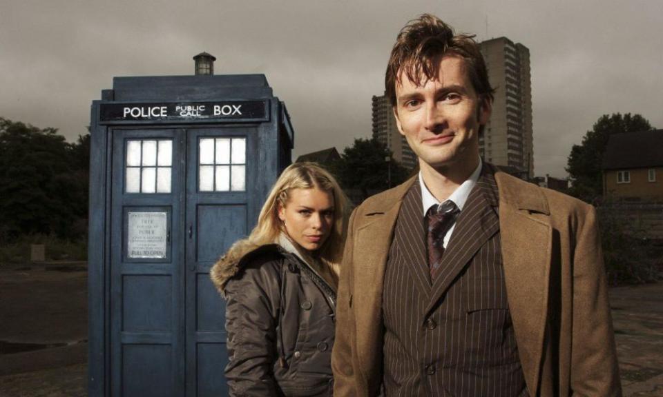 David Tennant was voted the favourite Dr Who in a poll of 50,000 for the Radio Times.