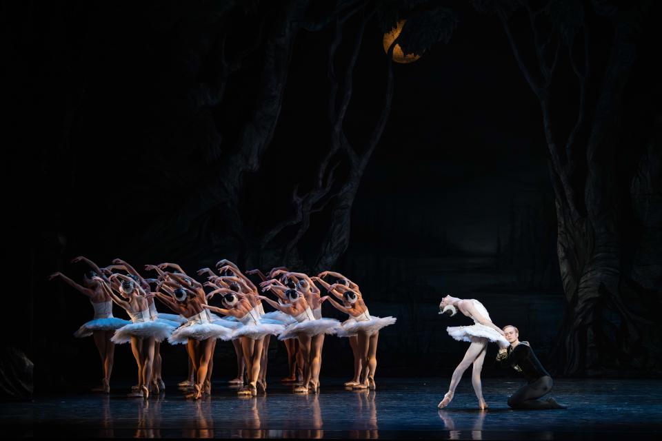 Ballet West’s 2024 production of Swan Lake in Salt Lake City. (Photo by Beau Pearson courtesy of Ballet West)