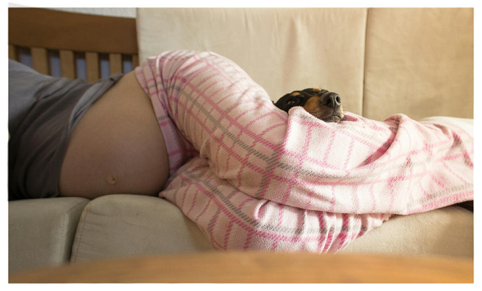 A new study has found that wearing a sleep band can increase the amount of time mothers spend sleeping on the side. Source: Getty