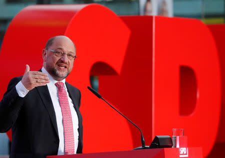 SPD Chancellor candidate Martin Schulz gestures as he speaks during a campaign rally in Cologne, Germany, September 21, 2017. REUTERS/Wolfgang Rattay