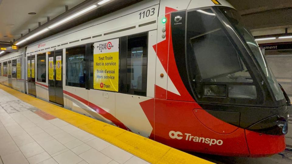 A test train runs along Ottawa's Confederation light rail line Dec. 19, 2023.