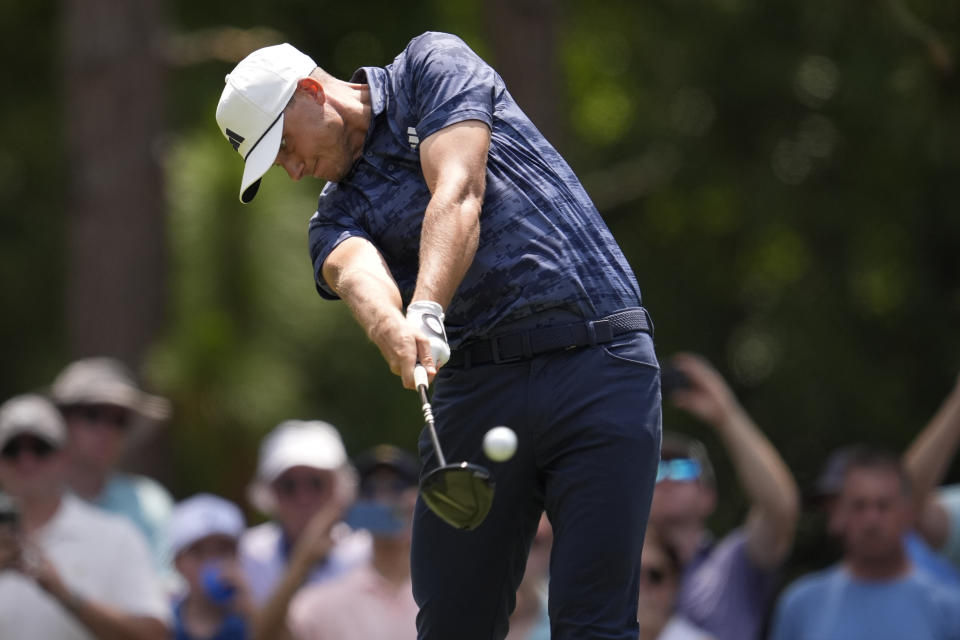 Ludvig Aberg, of Sweden, hits his tee shot on the fifth hole during the first round of the U.S. Open golf tournament Thursday, June 13, 2024, in Pinehurst, N.C. (AP Photo/George Walker IV)