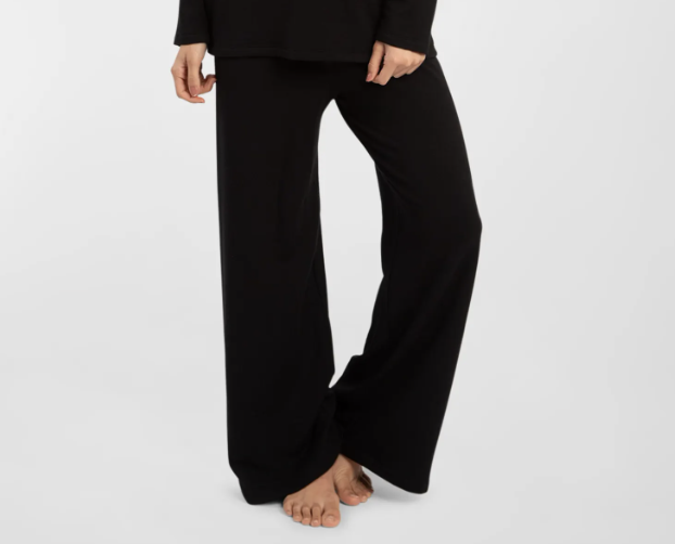 <p><a href="https://go.redirectingat.com?id=74968X1596630&url=https%3A%2F%2Fwww.neimanmarcus.com%2Fp%2Fandine-soleil-straight-leg-french-terry-lounge-pants-prod265730224&sref=https%3A%2F%2Fwww.esquire.com%2Flifestyle%2Fg27022031%2Fbest-gifts-for-mother-in-law-ideas%2F" rel="nofollow noopener" target="_blank" data-ylk="slk:Shop Now;elm:context_link;itc:0;sec:content-canvas" class="link ">Shop Now</a></p><p>Soleil Lounge Pants</p><p>Neiman Marcus</p><p>$168.00</p>