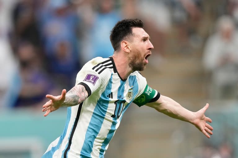 Lionel Messi festeja un gol durante el partido que disputan Argentina y México, por la primera fase de la Copa del Mundo Qatar 2022 en el estadio Lusail, Doha, el 26 de Noviembre de 2022.