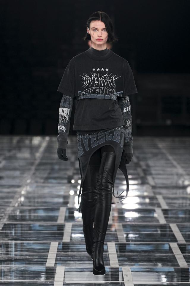 Givenchy Clothing – Kitmeout Designer Clothes – Fashion Blog & Fashion  Forum.