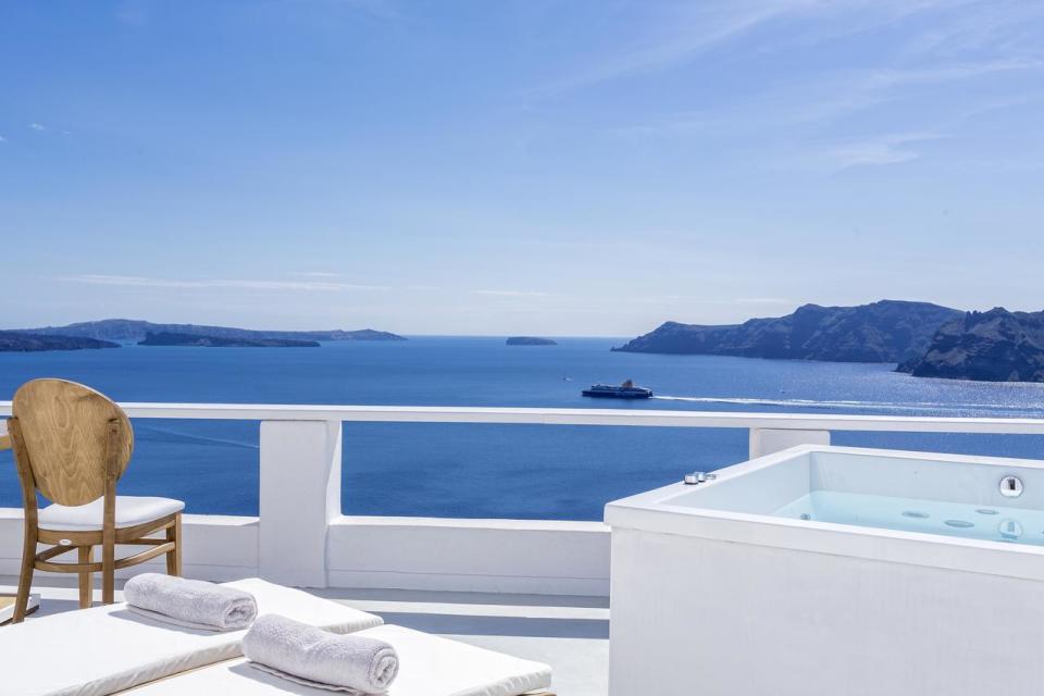 À Oia, Santorin : l’hôtel White Pearl Villas