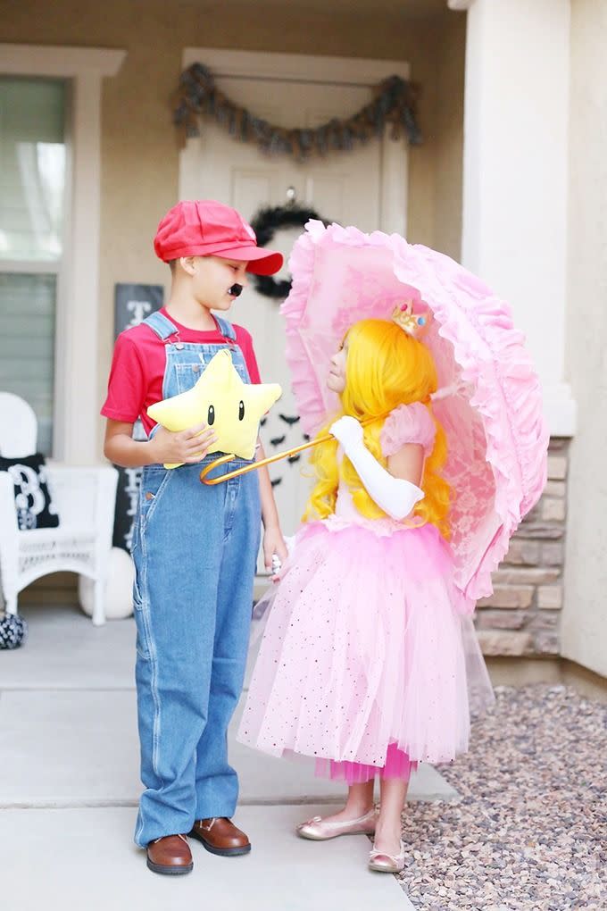 Super Mario and Princess Peach