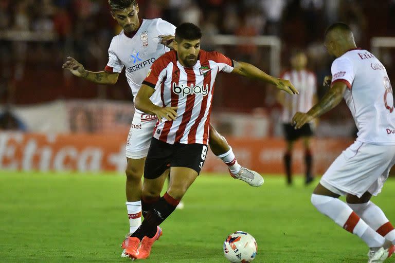 Huracán y Estudiantes (LP) juegan en el Palacio Ducó