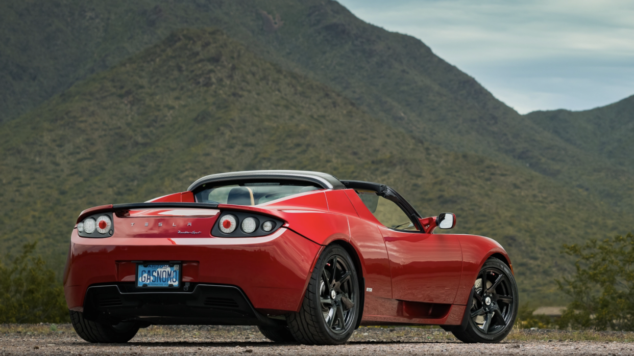 2011 tesla roadster