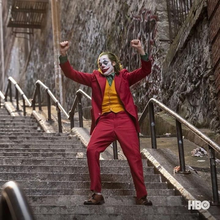 PHOTO / IG<a href="https://www.instagram.com/p/B_Dom9Slyds/?utm_source=ig_web_copy_link" rel="nofollow noopener" target="_blank" data-ylk="slk:@jokermovie;elm:context_link;itc:0;sec:content-canvas" class="link ">@jokermovie</a>