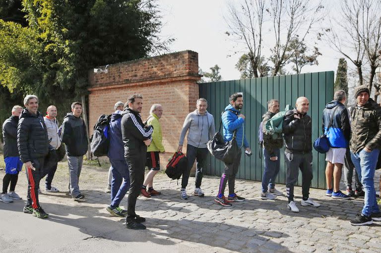 Mientras Macri recibe a Lacunza se juega un torneo de fútbol en Los Abrojos