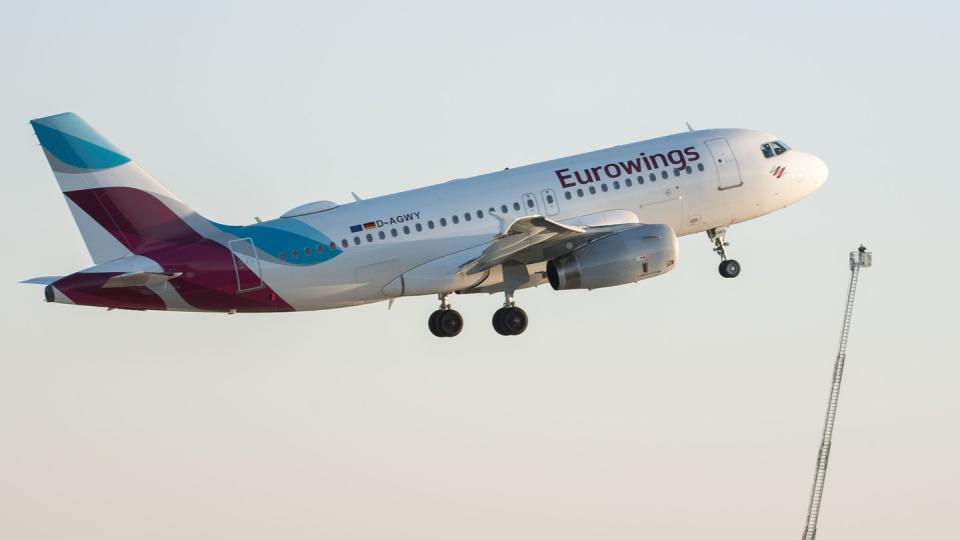 Ein Flugzeug der Eurowings ist am Wochenende Richtung Sardinien aufgebrochen - und musste umkehren.