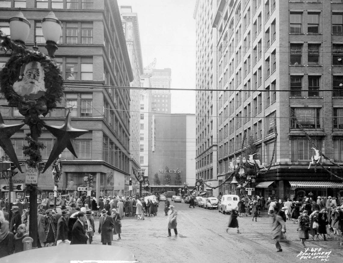 Petticoat Lane (11th Street) in 1949. KANSAS CITY PUBLIC LIBRARY