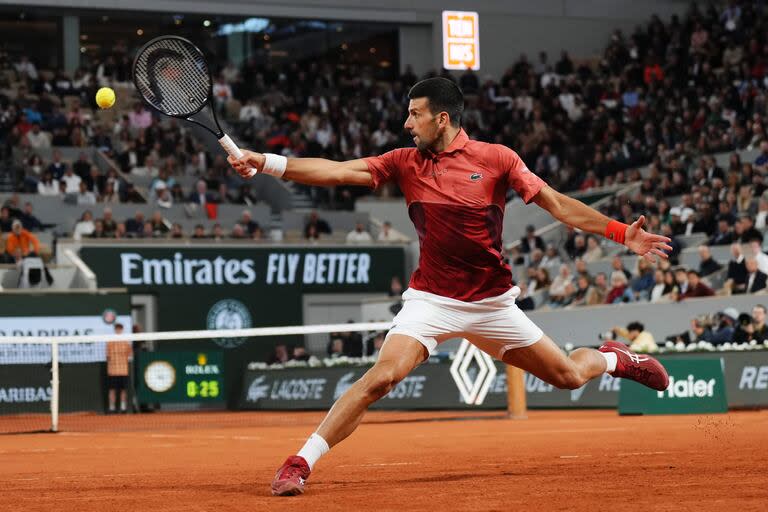 Novak Djokovic mantiene la ilusión de defender el título de Roland Garros para alcanzar las 25 consagraciones en Grand Slams