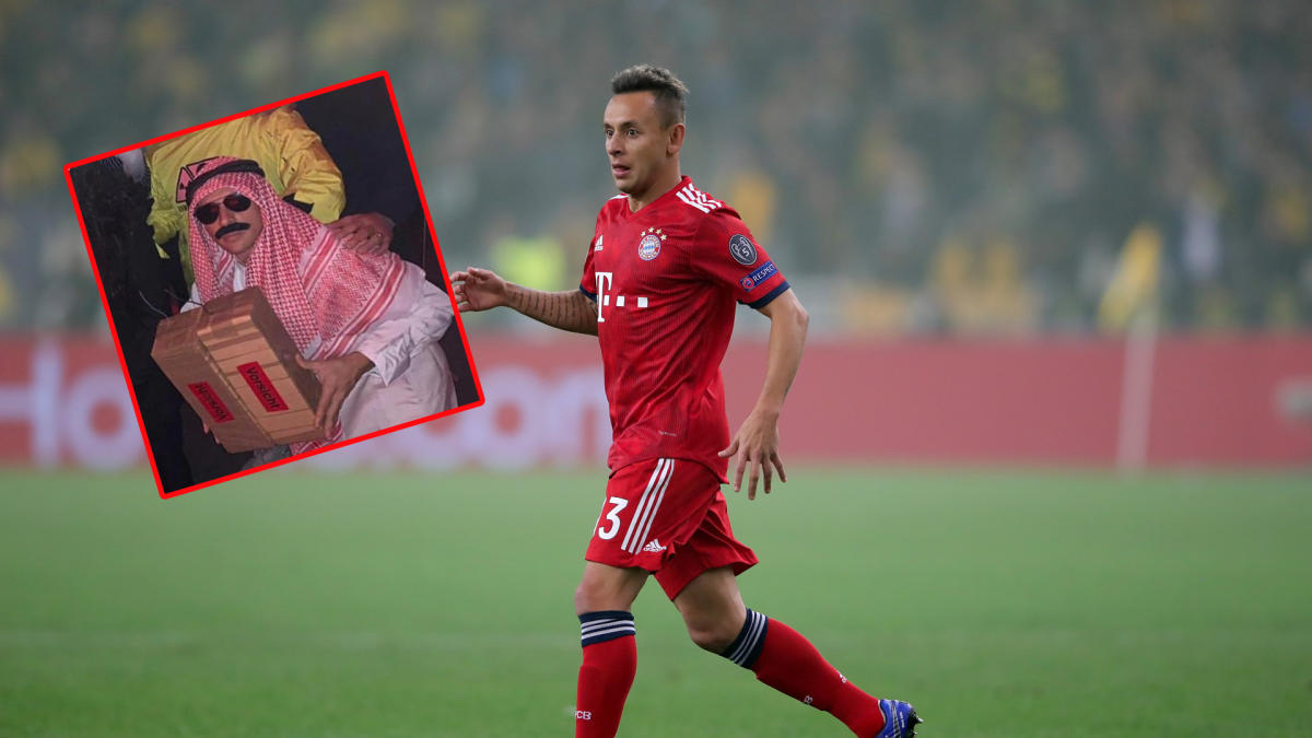 No Halloween do Bayern, Rafinha causa polêmica com fantasia de