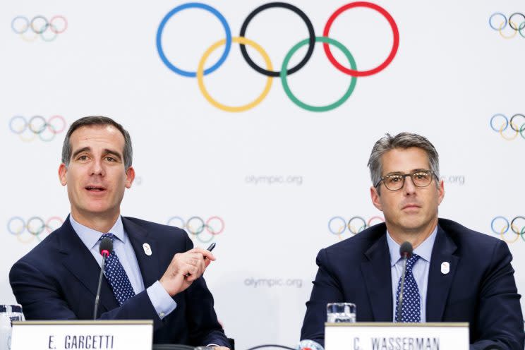L.A. Mayor Eric Garcetti, left, and Casey Wasserman, chairman of Los Angeles 2024, answer questions about the 2024 Games, in Lausanne, Switzerland, July 11, 2017. (Photo: Valentin Flauraud/Keystone via AP)