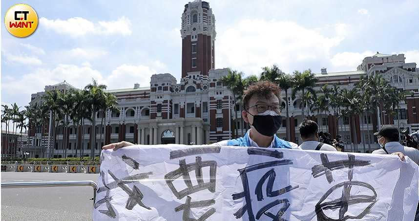 改善移工居住環境非一蹴可及，現階段需要疫苗廣泛施打，才能阻絕社區感染繼續擴大。（圖／彭子桓攝）