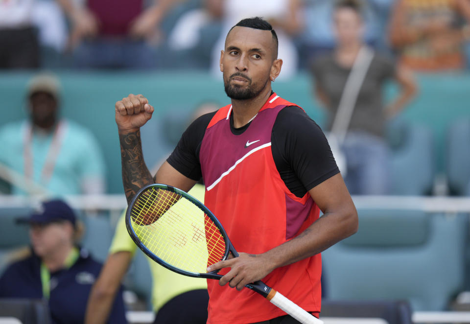 Nick Kyrgios, nella foto qui, festeggia dopo aver sconfitto Fabio Fognini al Miami Open.