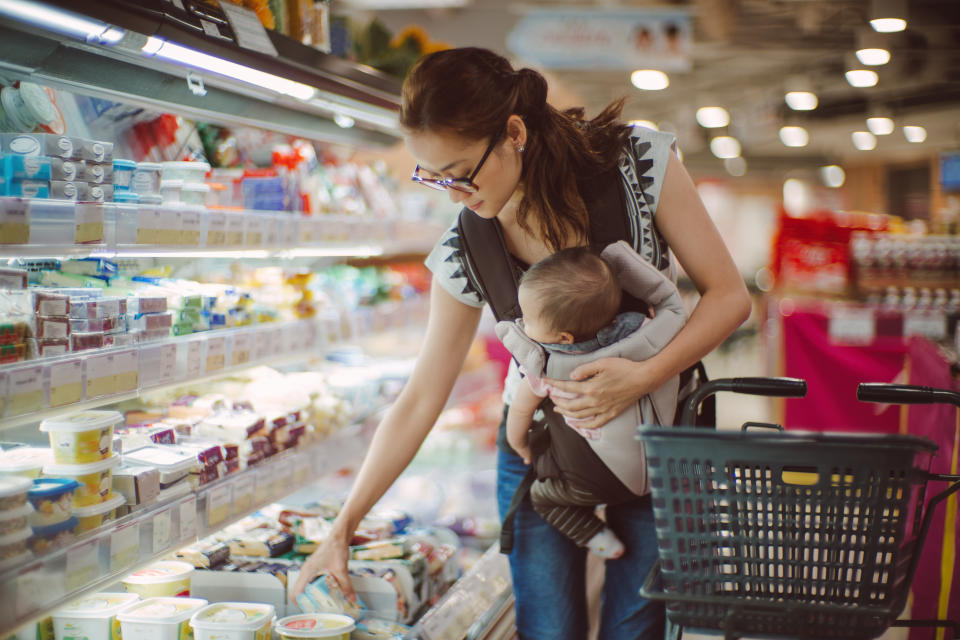 El increíble truco que usa esta madre para comprar toda su comida a mitad de precio. Foto: Getty Images