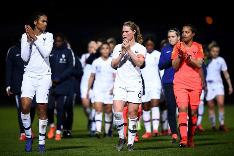 Wendie Renard, Amandine Henry et Sarah Bouhaddi, lors d’un match amical entre la France et l’Allemagne en février 2018.