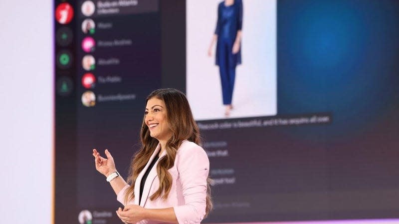 Carolina Hernendez, the principal product manager of Windows AI experiences, shows how Recall could find past searches on Pinterest for a blue dress. - Photo: Microsoft