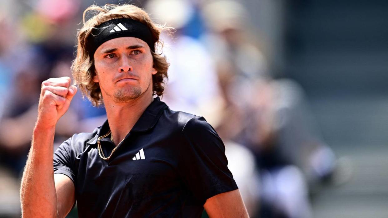 Zverev kämpft sich in Runde zwei der French Open