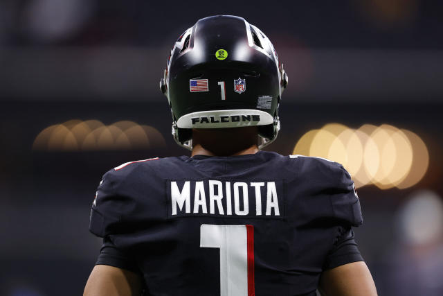 Falcons sticking with Marcus Mariota at quarterback